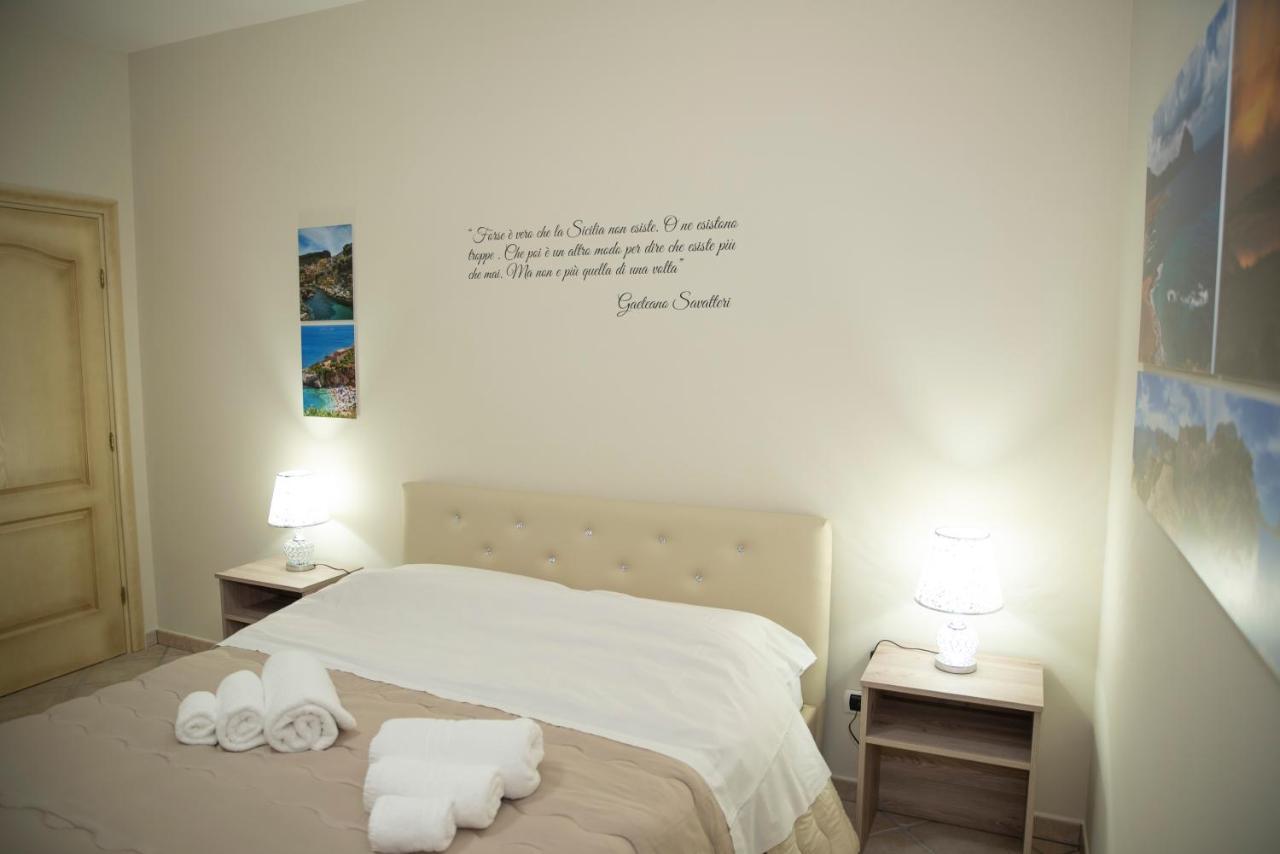 B&B La Terrazza Degli Scrittori Racalmuto Kültér fotó