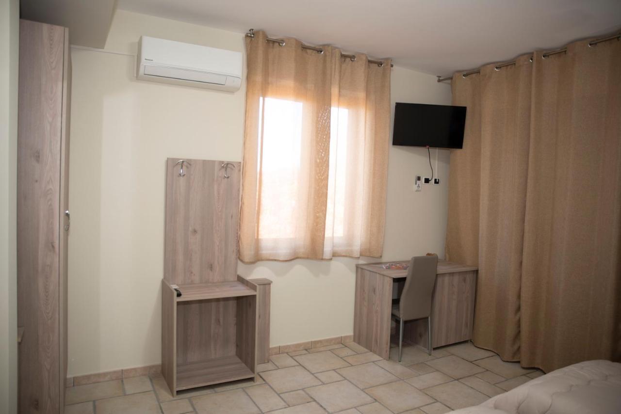 B&B La Terrazza Degli Scrittori Racalmuto Kültér fotó