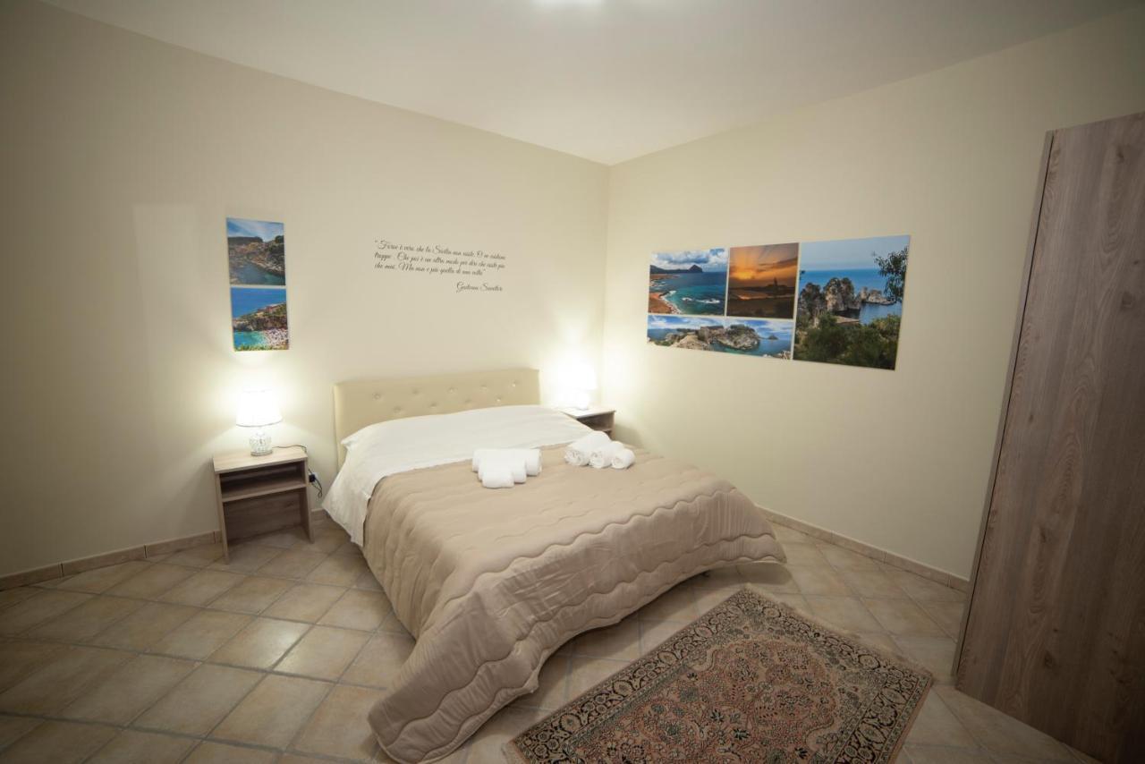 B&B La Terrazza Degli Scrittori Racalmuto Kültér fotó