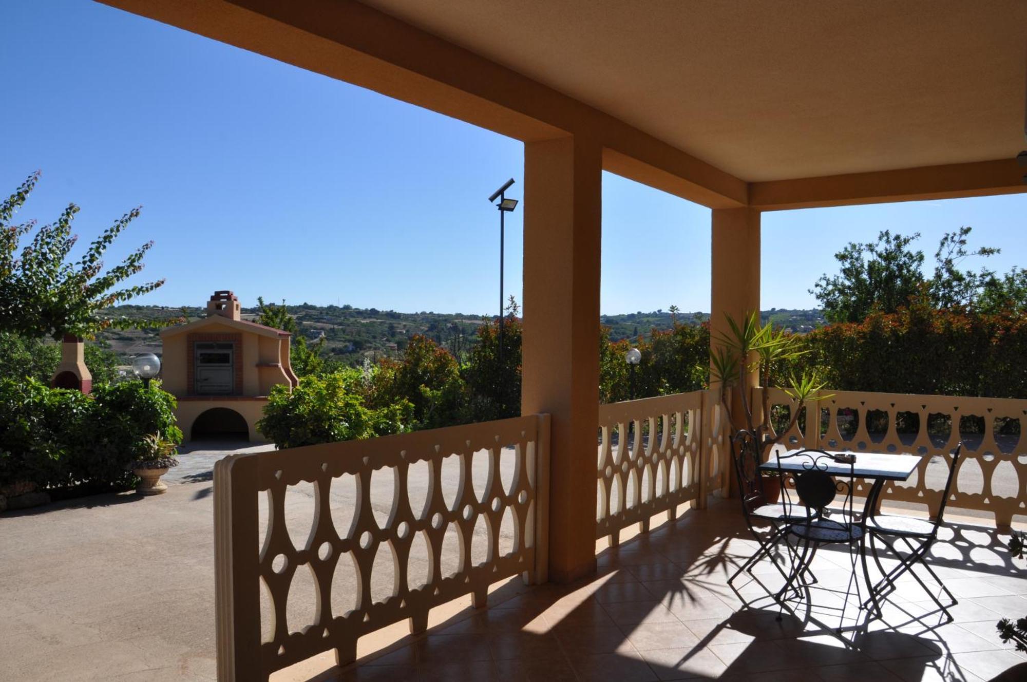 B&B La Terrazza Degli Scrittori Racalmuto Kültér fotó