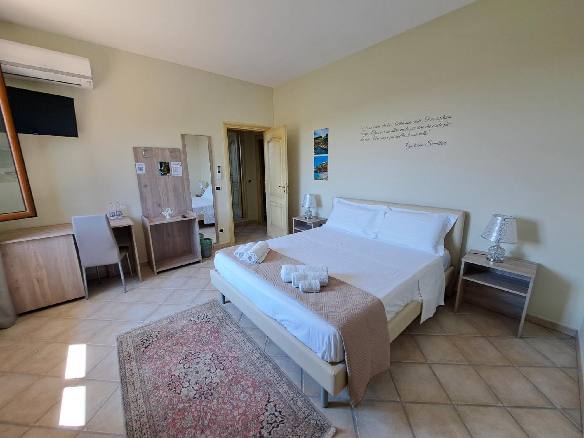 B&B La Terrazza Degli Scrittori Racalmuto Kültér fotó