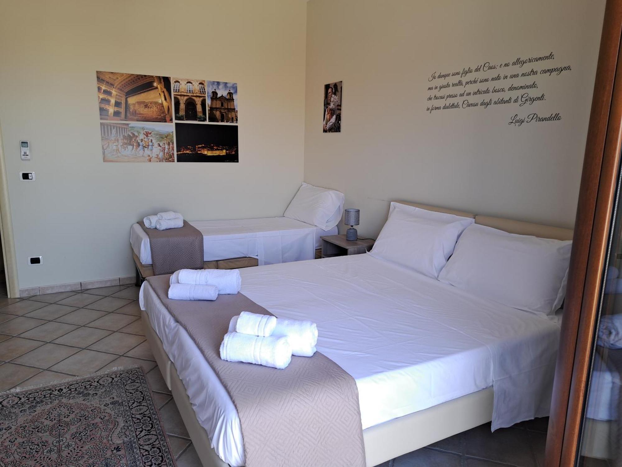 B&B La Terrazza Degli Scrittori Racalmuto Kültér fotó